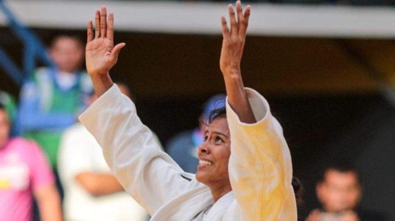 Sayra Laguna, atleta perseguida y premiada