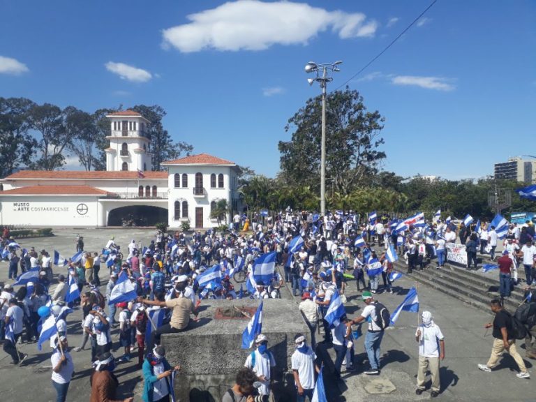 Manifestación de nicas exiliados en Costa Rica