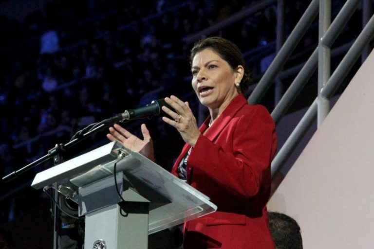 La expresidenta Laura Chinchilla durante una comparecencia