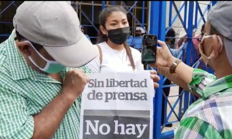Periodistas piden libertad de expresión