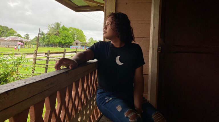 mujeres trans al autodestierro