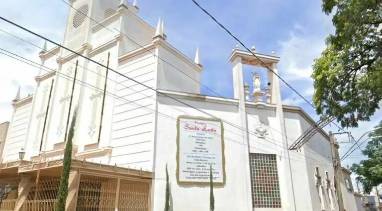 Parroquia Santa Lucía, en Brasil.