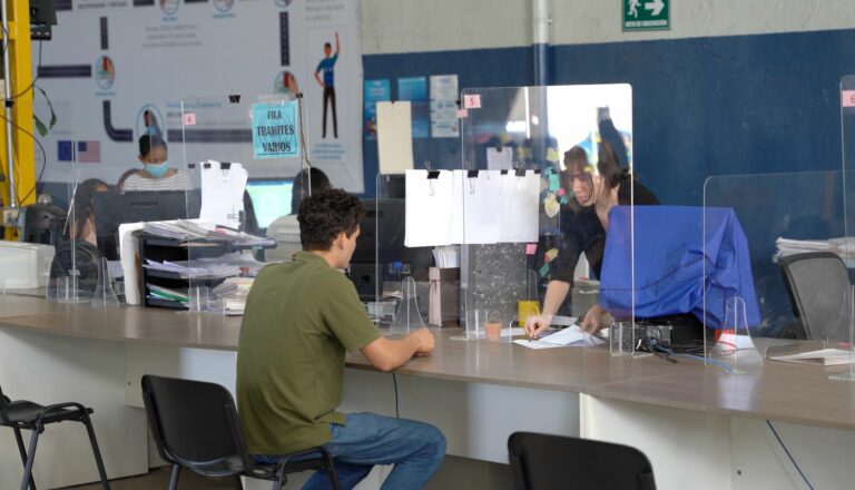 Trámites migratorios en Costa Rica.