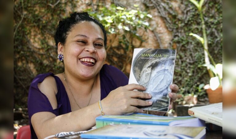 Periodsita Nicaragua.